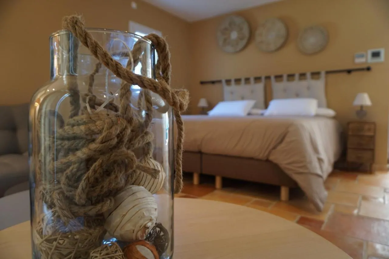 Mas L Aigo Claro Hotel Mouries 0*,  France